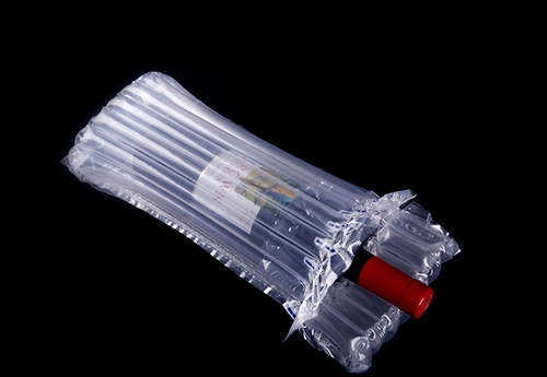 弘煌包裝主要給大家說(shuō)一說(shuō)快遞公司或者紅酒供應(yīng)商在使用紅酒氣柱袋的時(shí)候，該如何減少其成本呢？